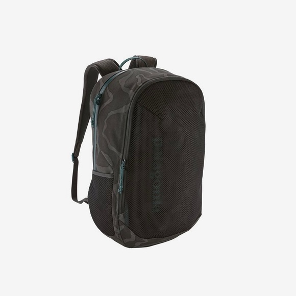 Selling my Patagonia 3 set waterproof sold together!! Great for traveling. - Picture 6 of 14